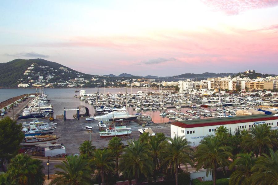 Ruta de Senderismo 4: Santa Eulària – De la historia al mar