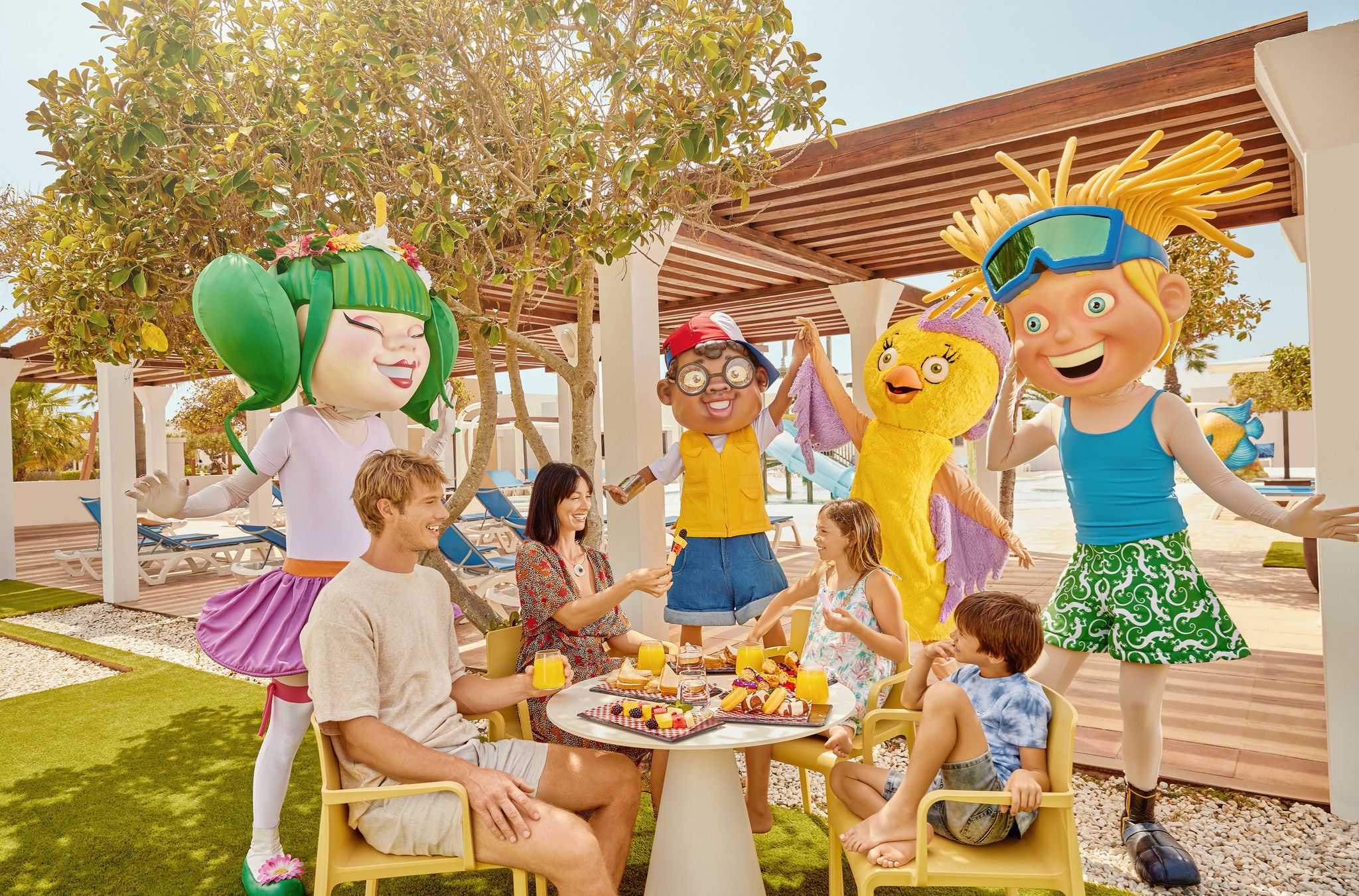 Familia disfrutando de Grand Palladium Select Palace Ibiza